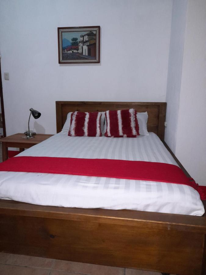 Hostal Blood Moon Rio Dulce Town Exteriör bild